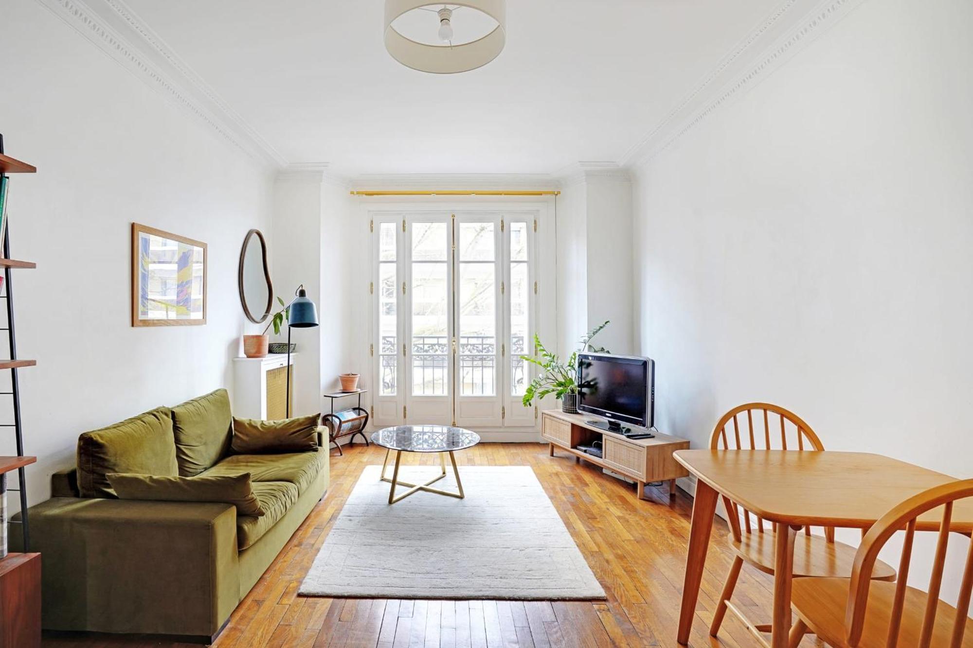 Buttes Chaumont Charming For 4 People Apartment