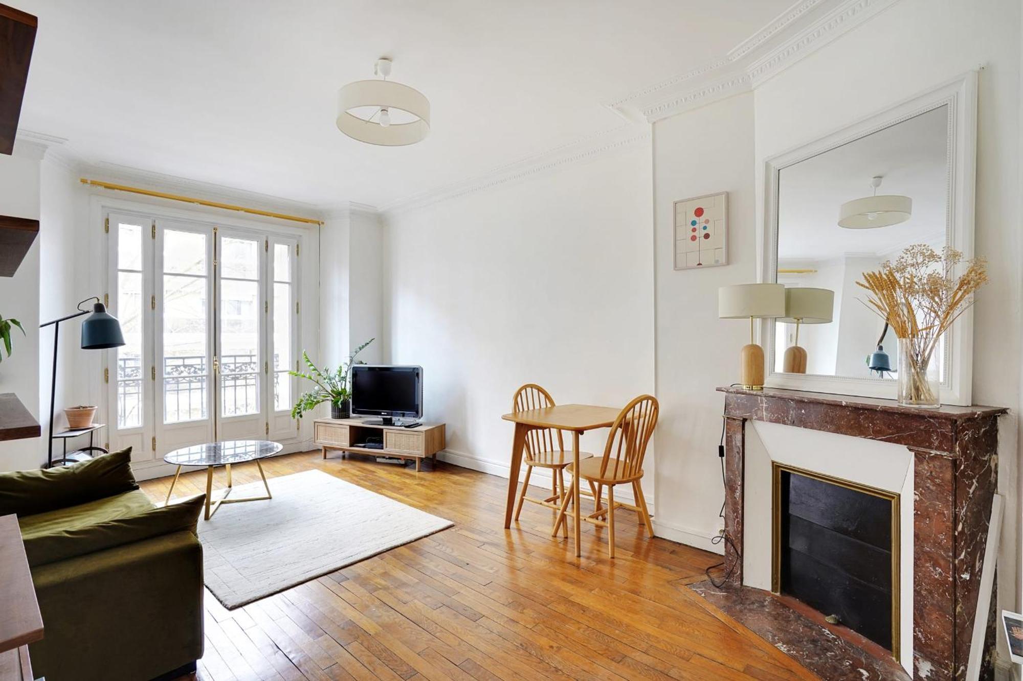Buttes Chaumont Charming For 4 People * Paris